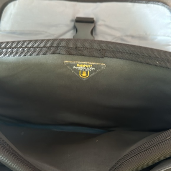 Targus Laptop Bag - Picture 4 of 4